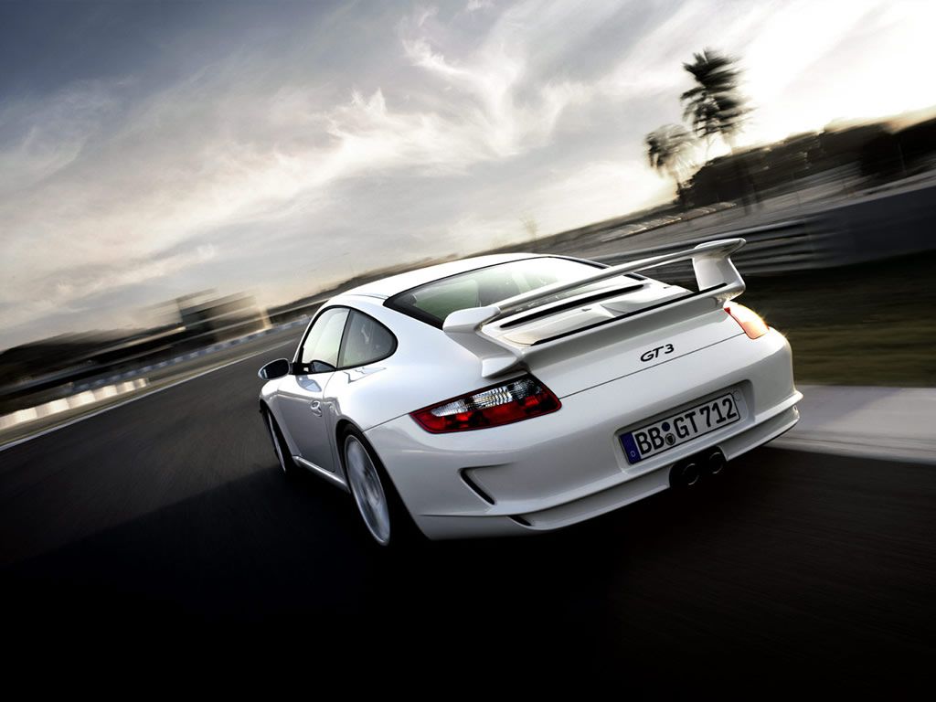 911 Gt3 Rear View Race Track Wallpaper 1024x768