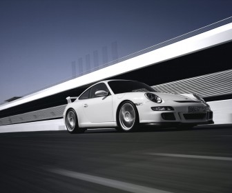 911 Gt3 Side Low Angle Race Track Wallpaper