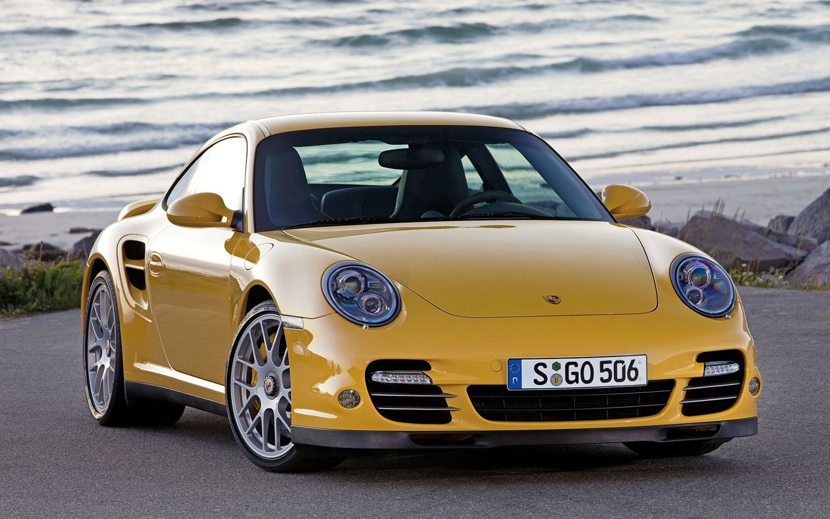 911 Turbo Yellow Front View Wallpaper 1680x1050