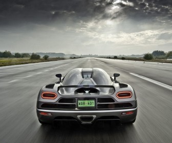 Agera R Rear View Driving Wallpaper