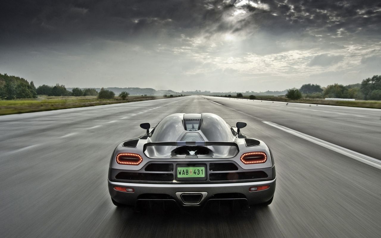 Agera R Rear View Driving Wallpaper 1280x800