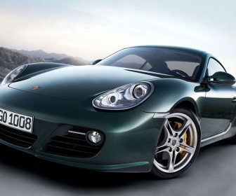 Cayman S Green Front Angle Wallpaper