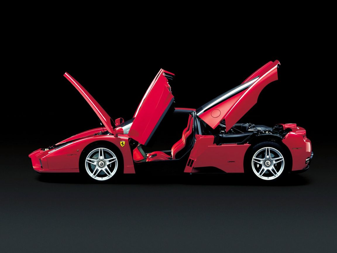 Enzo Side View Doors Open Wallpaper 1152x864