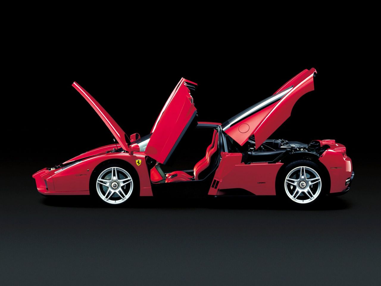 Enzo Side View Doors Open Wallpaper 1280x960