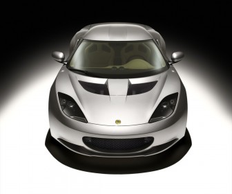 Evora Silver Front High Angle Wallpaper