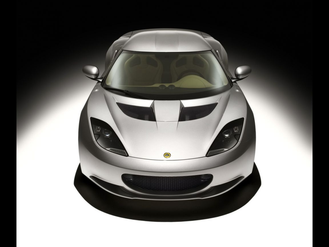 Evora Silver Front High Angle Wallpaper 1152x864