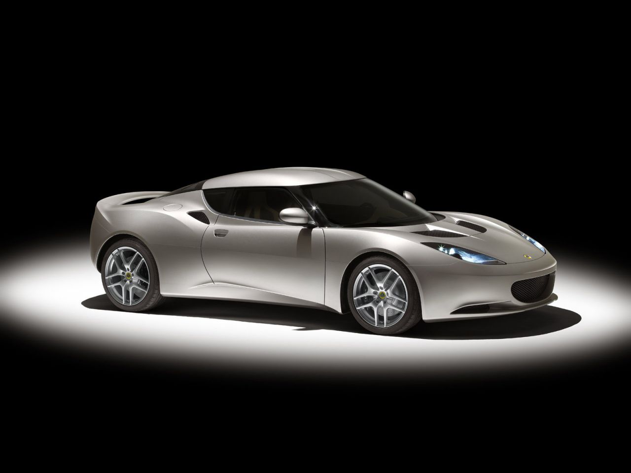 Evora Silver Side View Wallpaper 1280x960