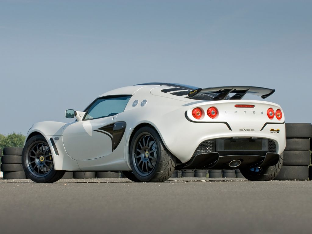 Exige White Rear Side View Wallpaper 1024x768