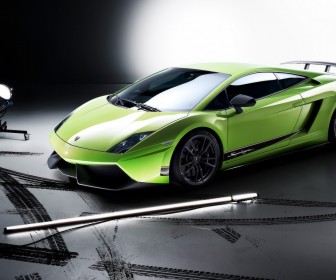 Gallardo Superleggera Front Side Spotlight Wallpaper