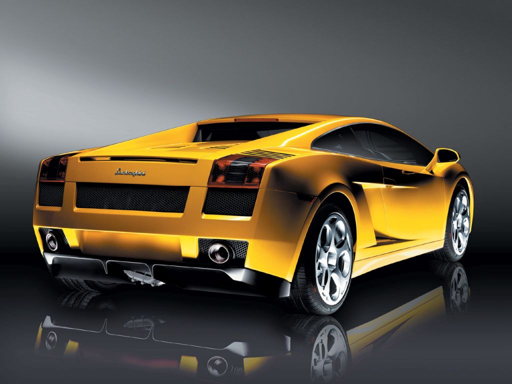 Gallardo Yellow Rear View Wallpaper 1024x768