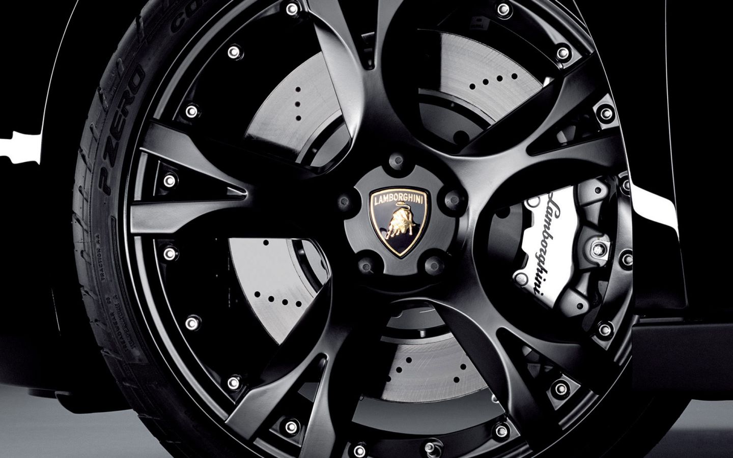 Lamborghini Wheel Closeup Wallpaper 1440x900