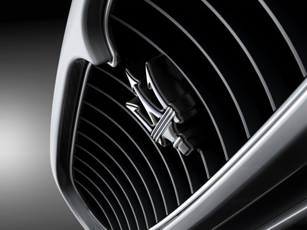 Maserati Gran Turismo Emblem Closeup Wallpaper 1024x768