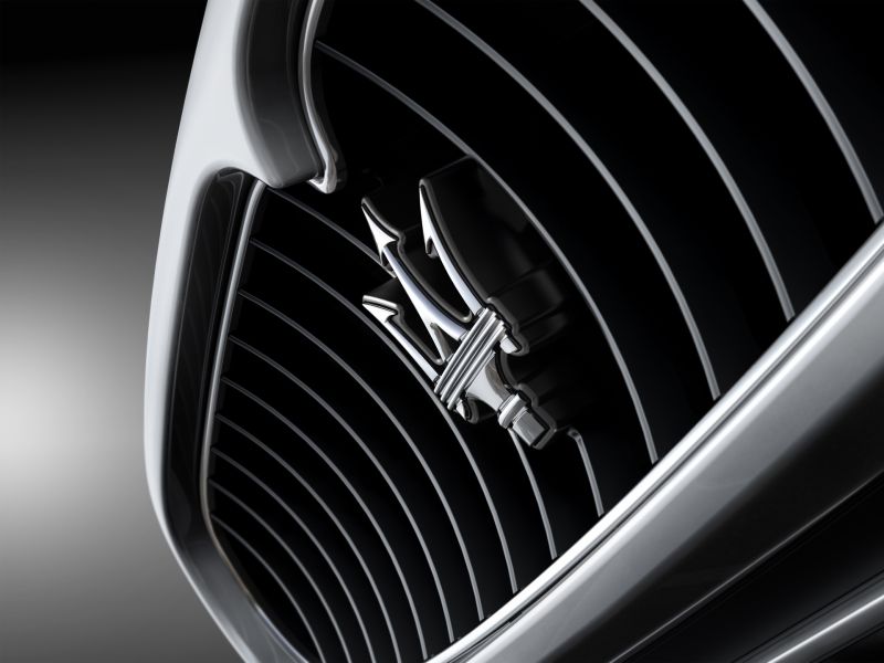 Maserati Gran Turismo Emblem Closeup Wallpaper 800x600