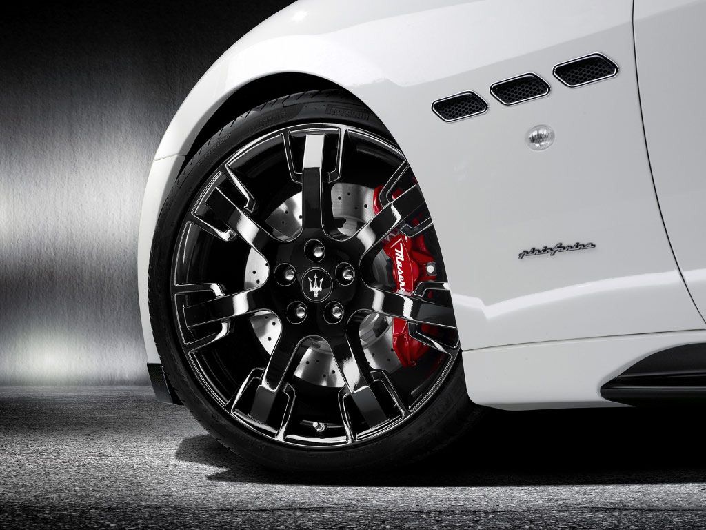 Maserati Gran Turismo Wheel Closeup Wallpaper 1024x768