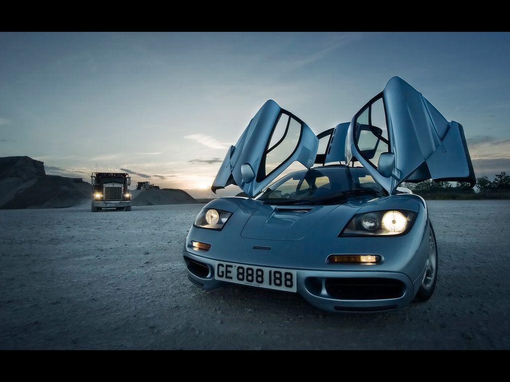 Mclaren F1 Front View Doors Open Wallpaper 1024x768