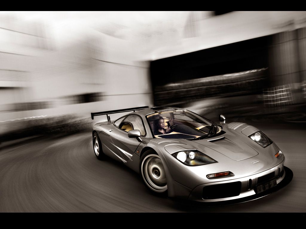 Mclaren F1 Silver Turning Wallpaper 1024x768