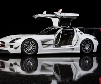 Sls Amg White Side View Doors Open Wallpaper