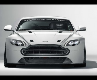 Vantage Gt4 Front View Wallpaper