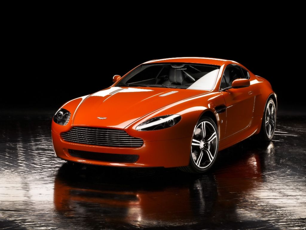 Vantage Orange Front Angle Wallpaper 1024x768