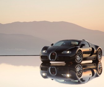 Veyron Black Front Reflection Wallpaper