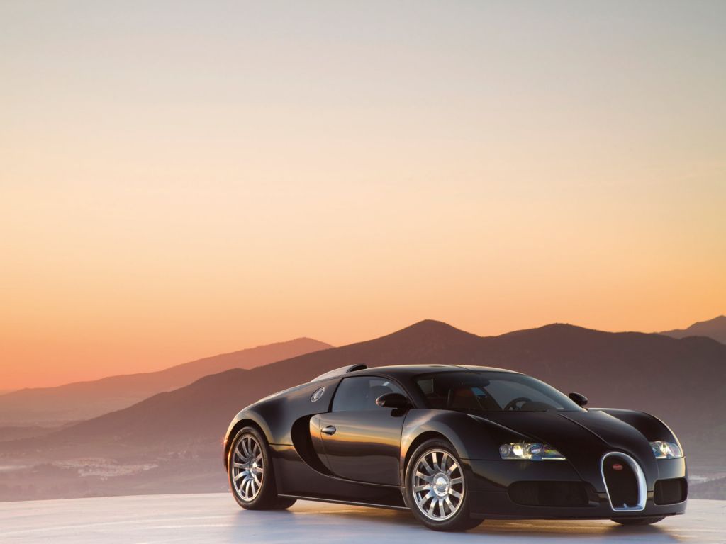 Veyron Black Front Side Sunset Wallpaper 1024x768